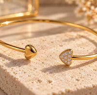 Amélie Heart Bangle Gold